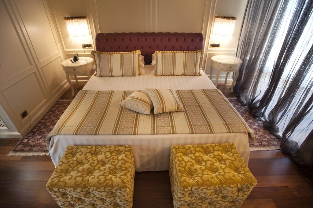 Hotel Calissano อัลบา ภายนอก รูปภาพ