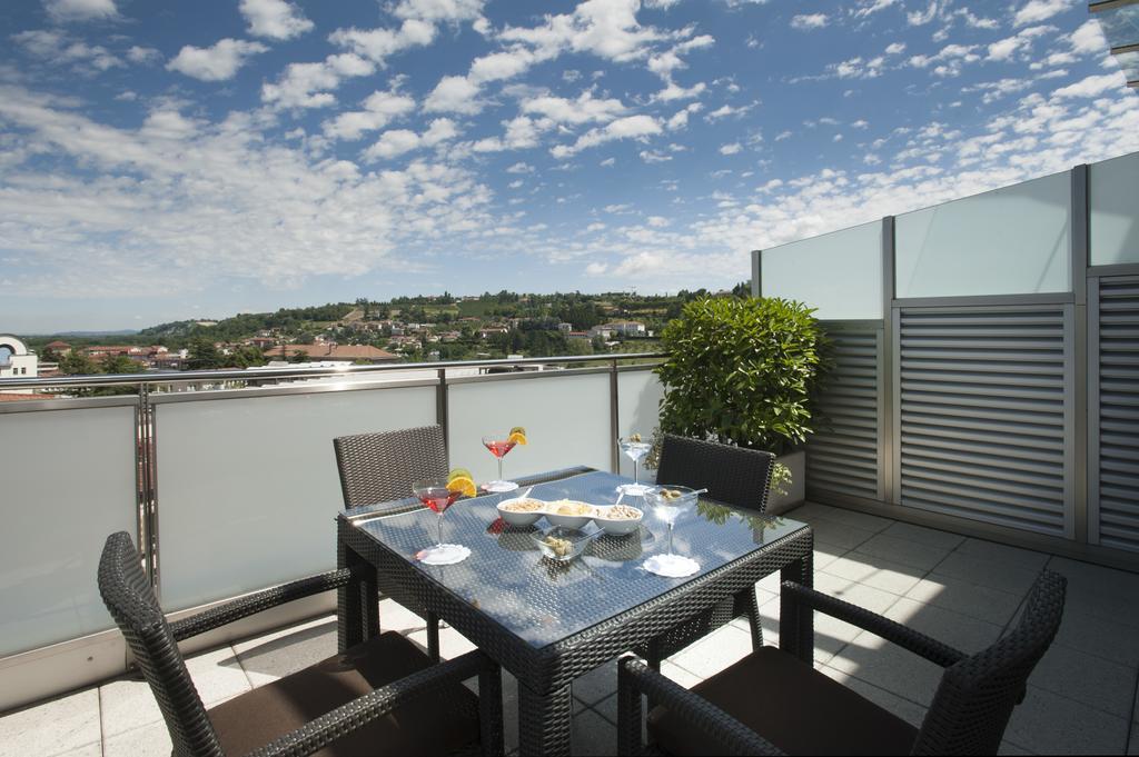 Hotel Calissano อัลบา ภายนอก รูปภาพ
