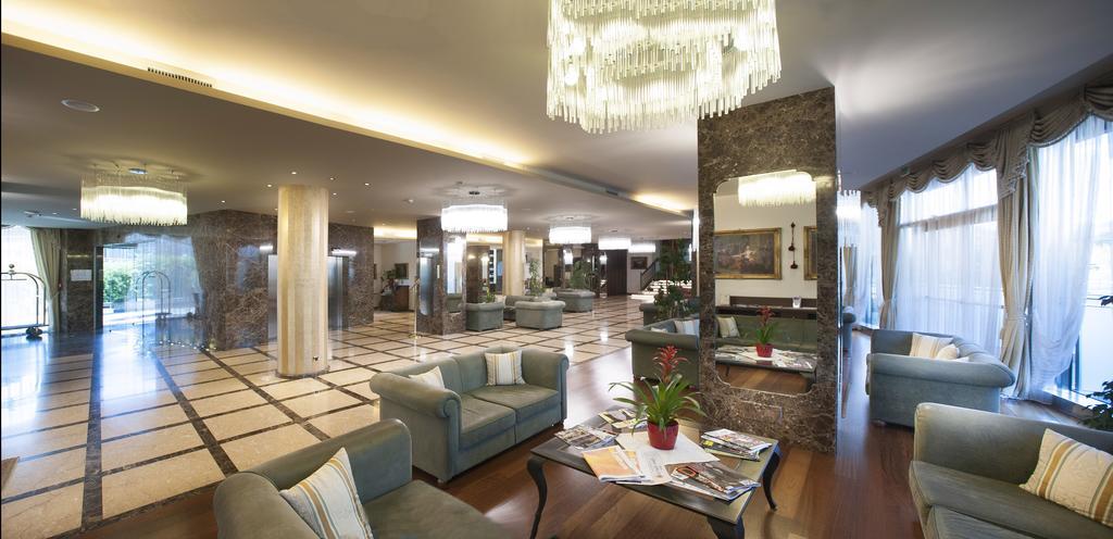 Hotel Calissano อัลบา ภายนอก รูปภาพ