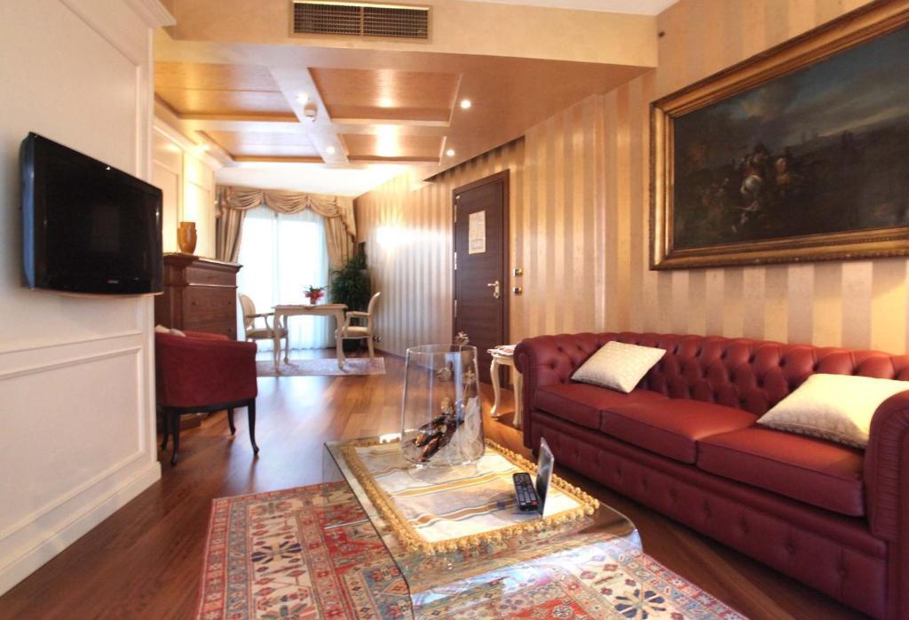 Hotel Calissano อัลบา ห้อง รูปภาพ