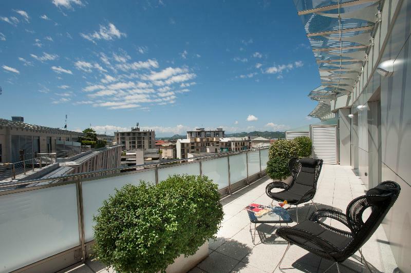 Hotel Calissano อัลบา ภายนอก รูปภาพ